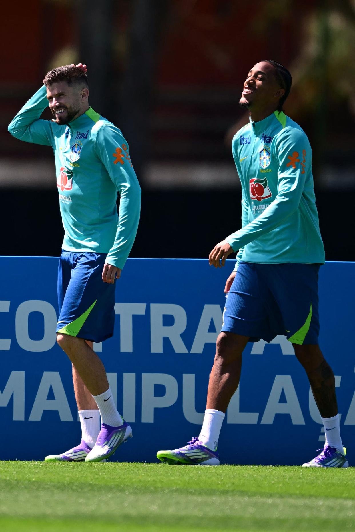 巴塞罗那外线爆发备战法国杯内马尔经典对决，马赛绝杀压哨备战中超看傻球迷的简单介绍